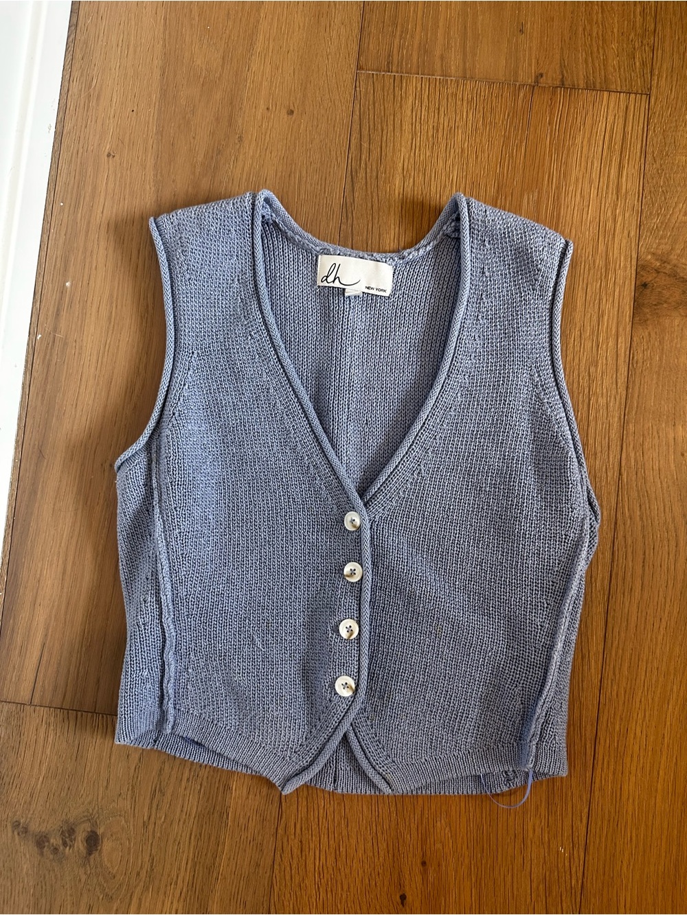 dh NEW YORK Lavender-Blue Sleeveless V-Neck Button Knit Vest